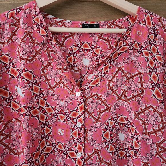 Talbots Petites pink long sleeve button front Geometric design womens size LP - Picture 3 of 7